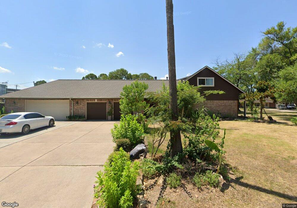 807 Rocky Mount Dr, Houston, TX 77088 - photo 1