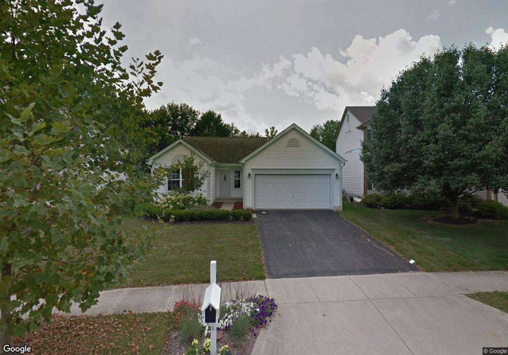 1009 Pebble Brook Dr, Columbus, OH 43240 - photo 1