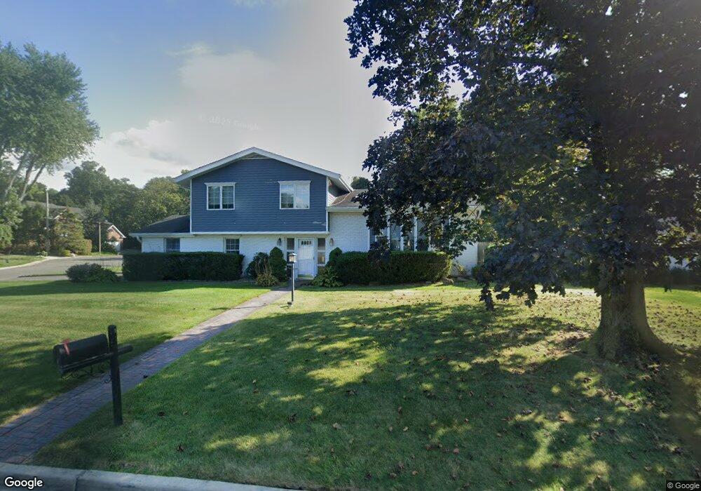 1 Sandra Ct, Glen Cove, NY 11542 - photo 1