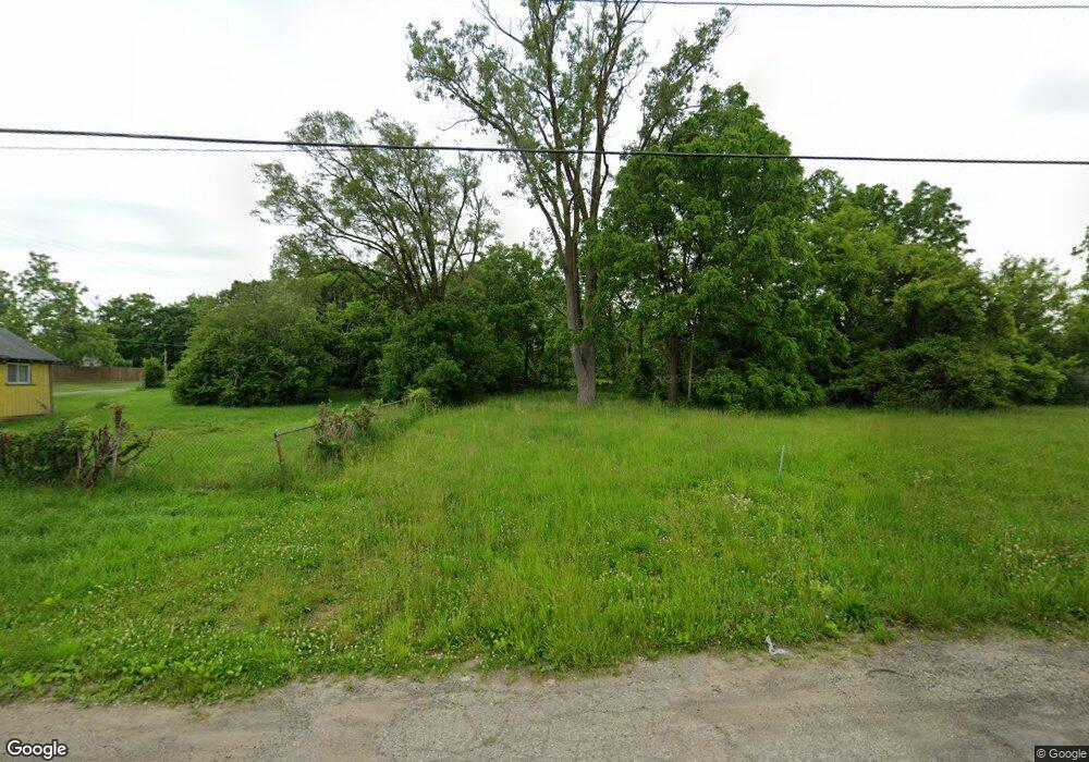 1114 W Juliah Ave, Flint, MI 48505 - photo 1