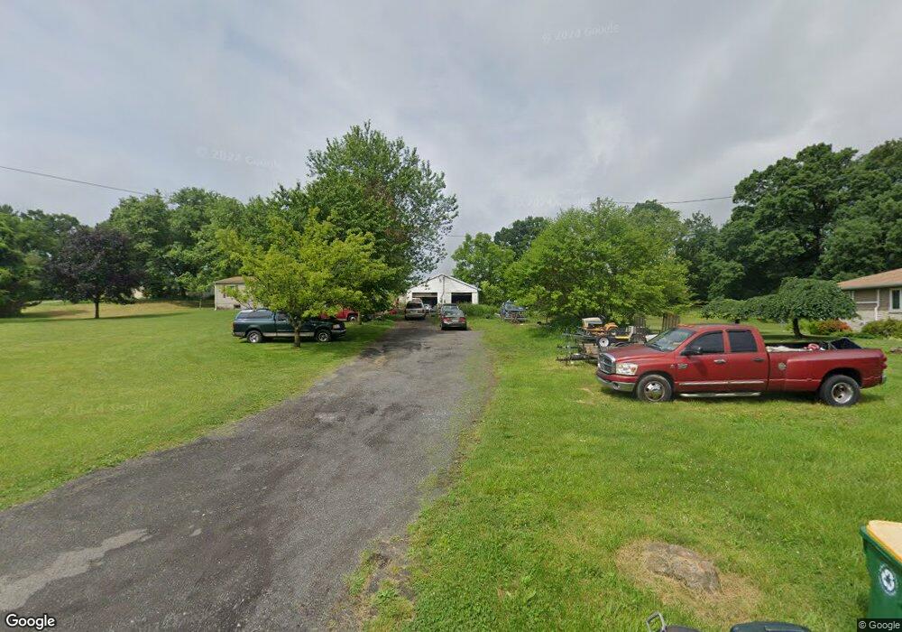 720 Fetters Ln, Allentown, PA 18106 - photo 1