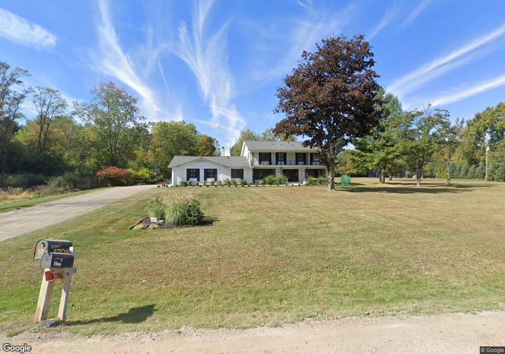 1680 Forest Ln, Bloomfield Hills, MI 48301 - photo 1