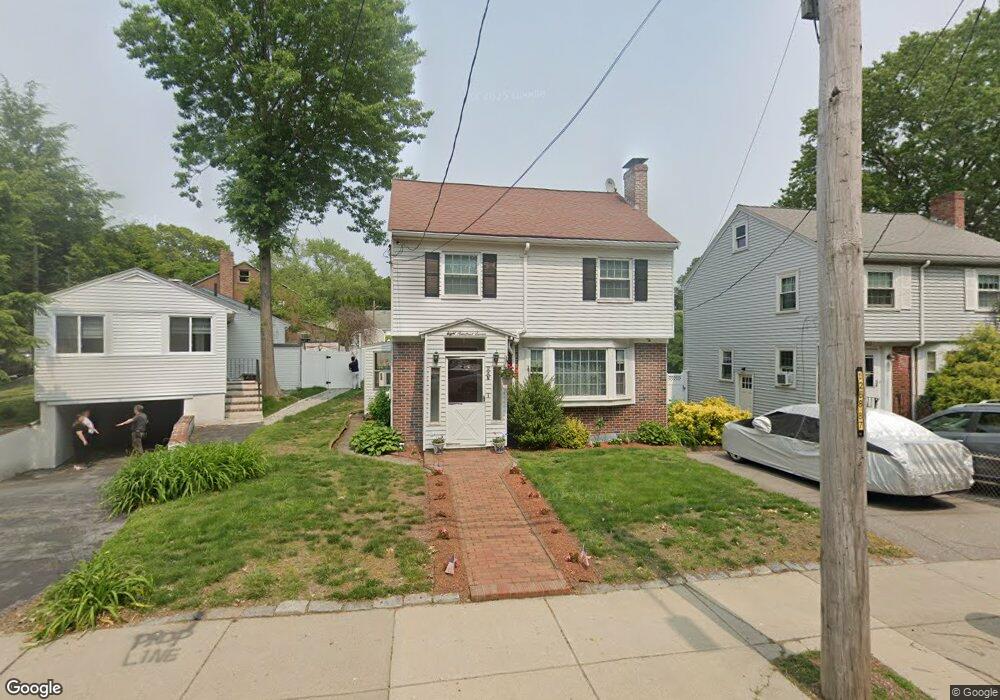 807 Lagrange St, West Roxbury, MA 02132 - photo 1