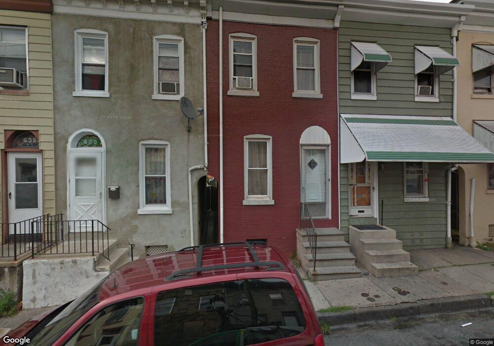 631 Moss St, Reading, PA 19604 - photo 1