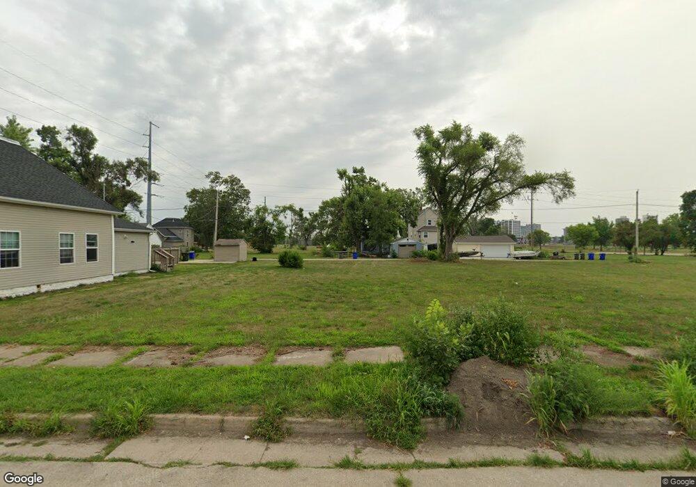 1221 6th St NW, Cedar Rapids, IA 52405 - photo 1