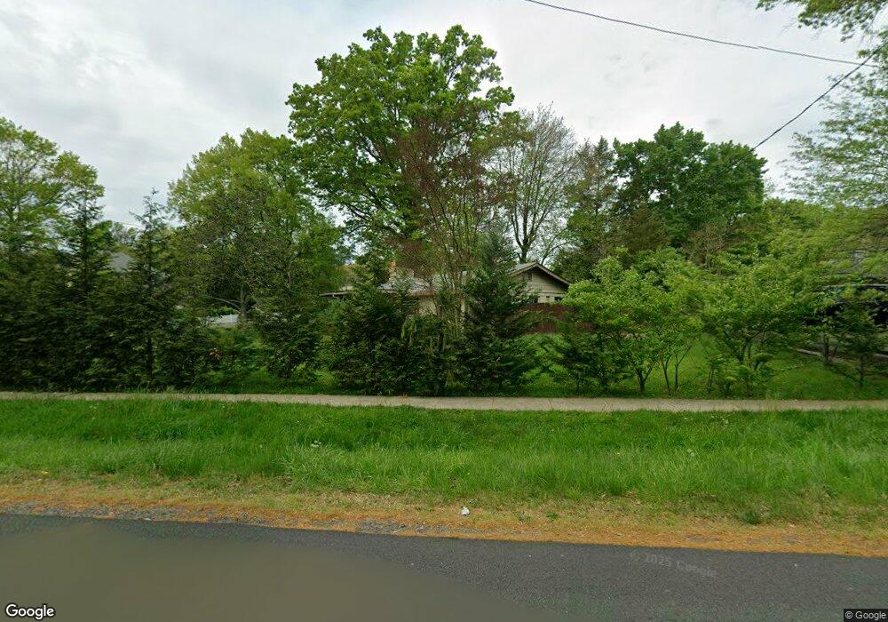 6716 Valley Brook Dr, Falls Church, VA 22042 - photo 1