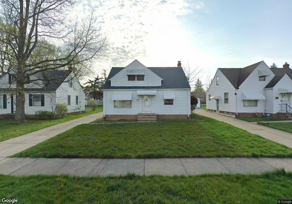 5193 Catherine St, Maple Heights, OH 44137 - photo 1