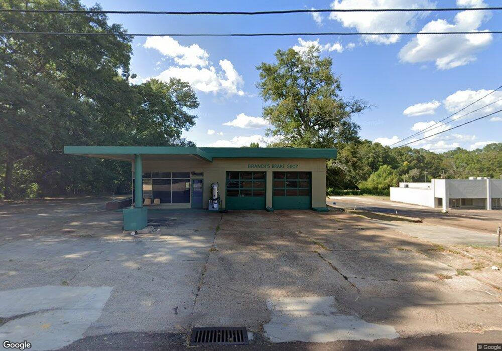 302 W Georgia Ave, McComb, MS 39648 - photo 1
