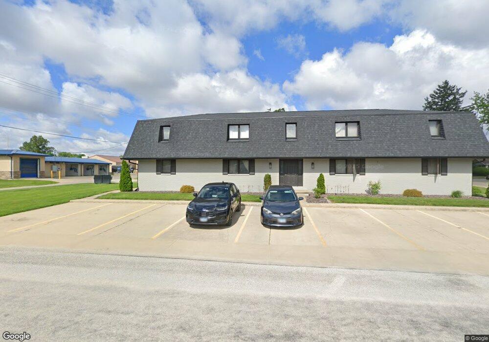 701 Broadway Ave, Mattoon, IL 61938 - photo 1