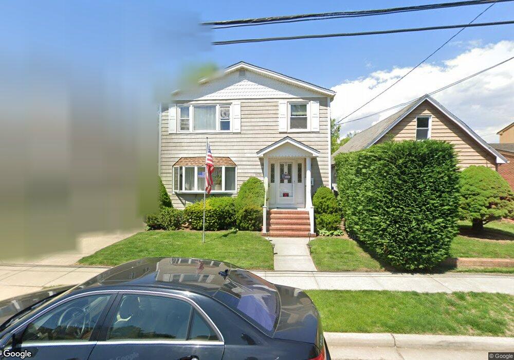 1070 Concord St, Franklin Square, NY 11010 - photo 1