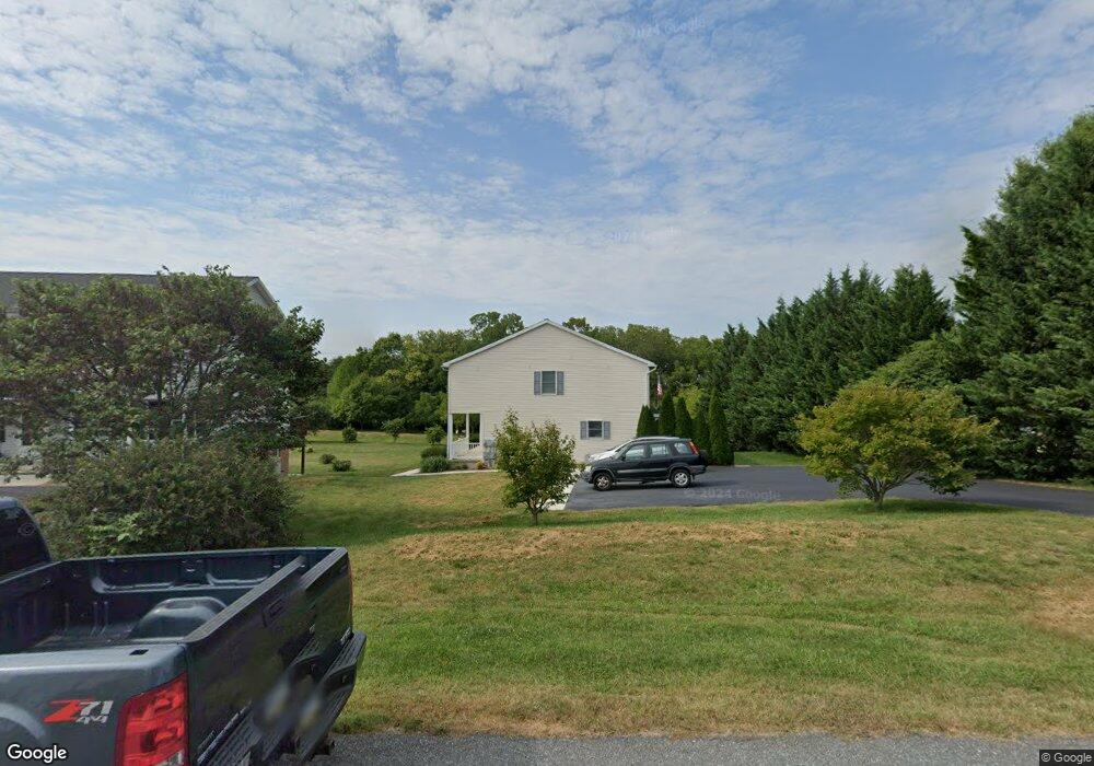 332 Creekwood Dr, Greencastle, PA 17225 - photo 1