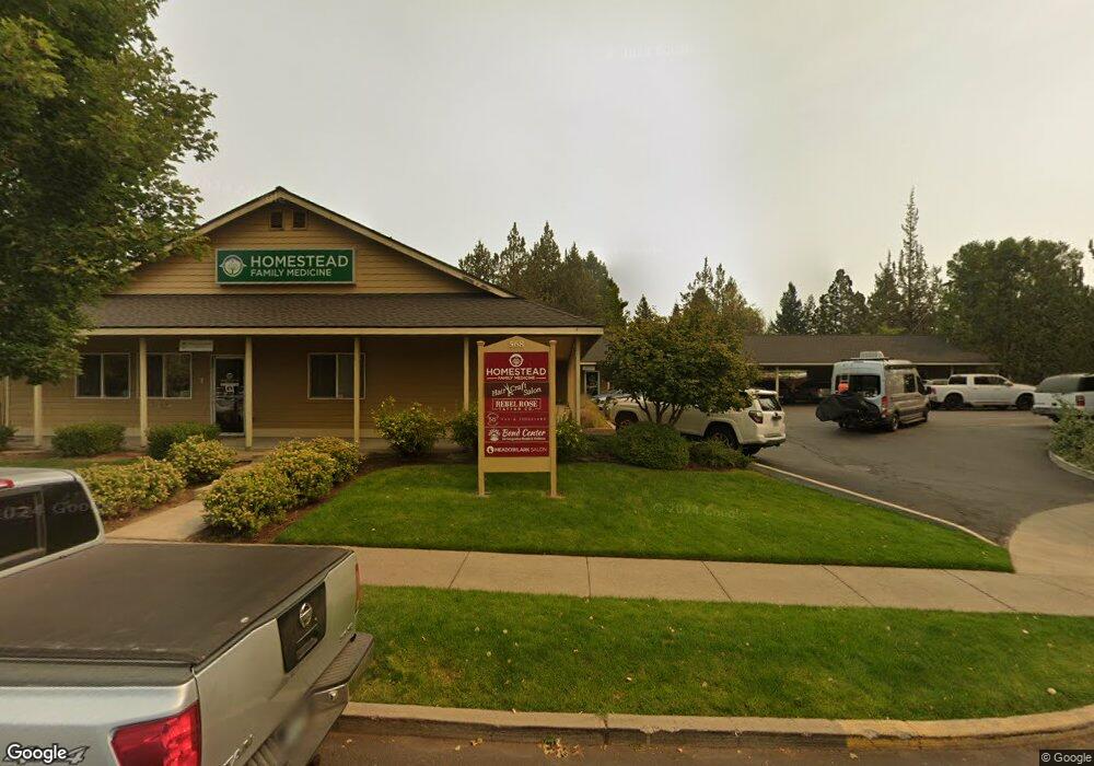 568 NE Savannah Dr unit 6, Bend, OR 97701 - photo 1