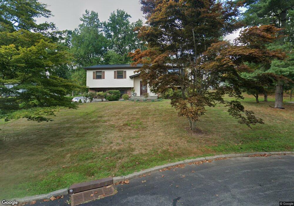 24 Michigan Ct, Valley Cottage, NY 10989 - photo 1