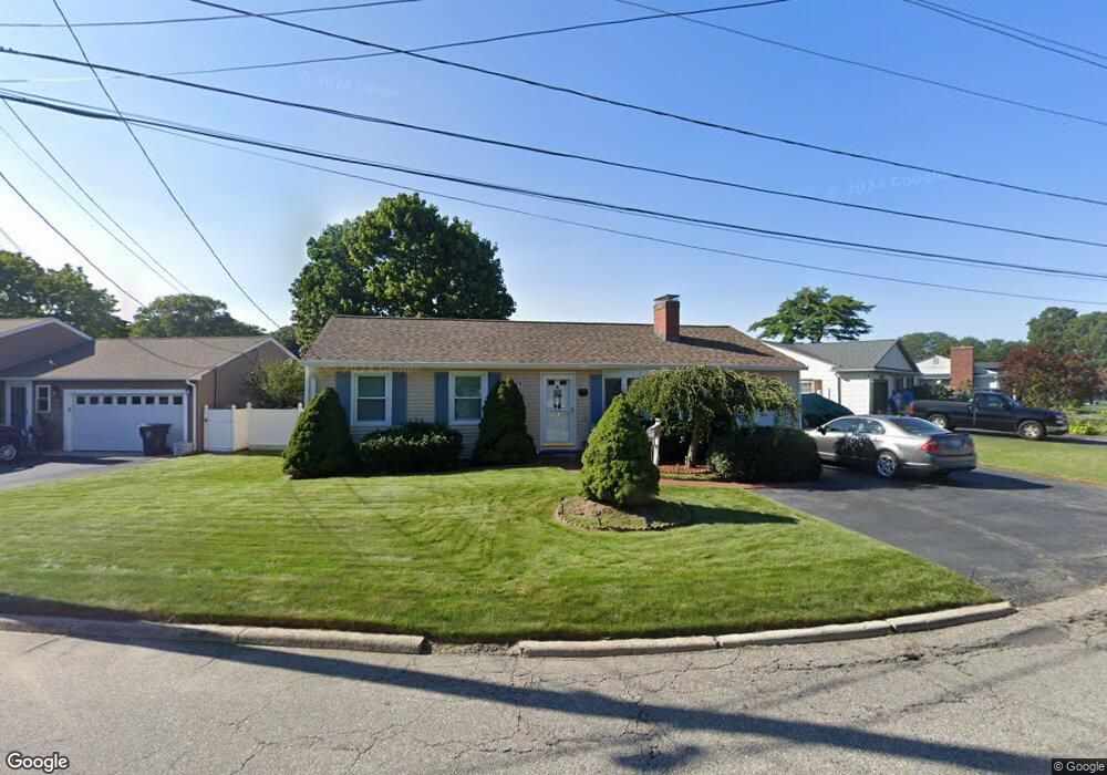 102 Beverly Rd, Riverside, RI 02915 - photo 1