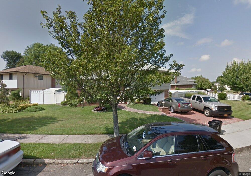 14 Shelly Ln, Bethpage, NY 11714 - photo 1