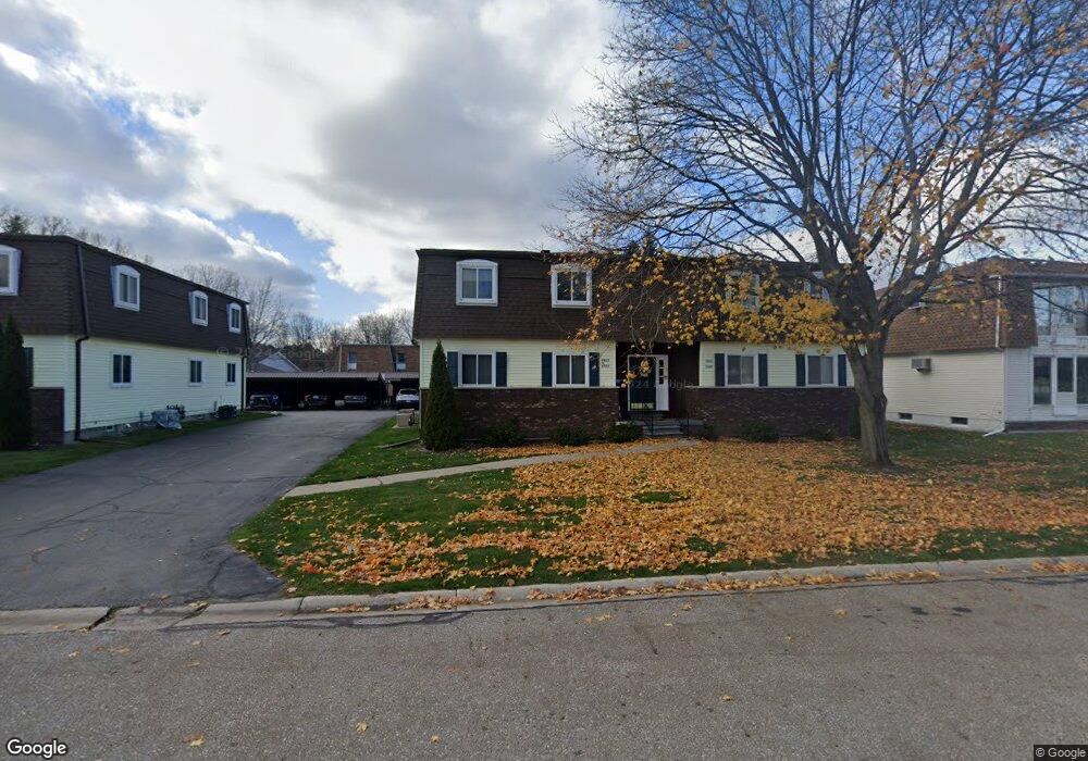 3527 Parkway Dr unit 6, Port Huron, MI 48060 - photo 1