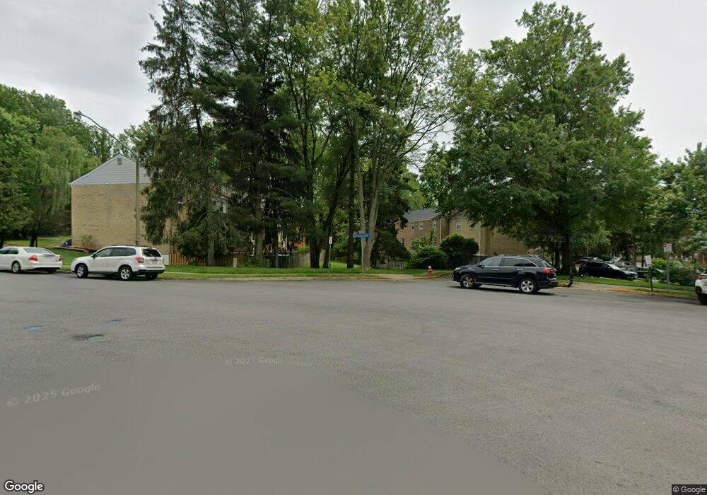 5509 Beaconsfield Ct, Burke, VA 22015 - photo 1