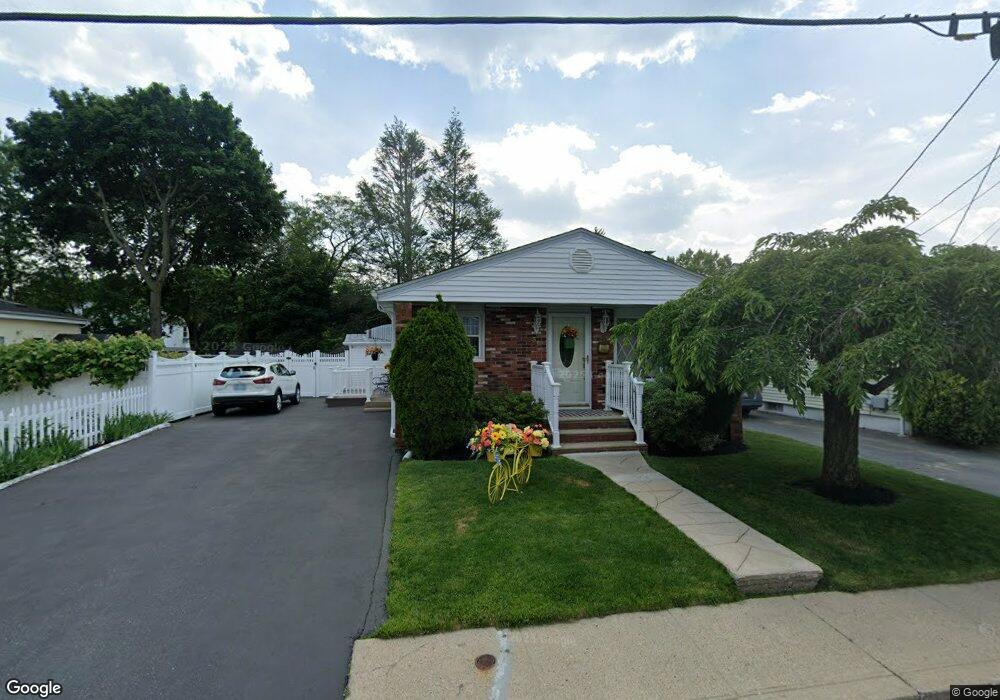 30 Balmoral Ave, Providence, RI 02908 - photo 1