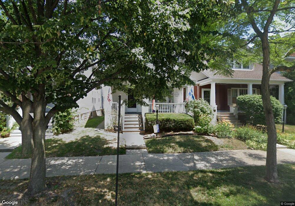 1118 Lakepointe St, Grosse Pointe Park, MI 48230 - photo 1