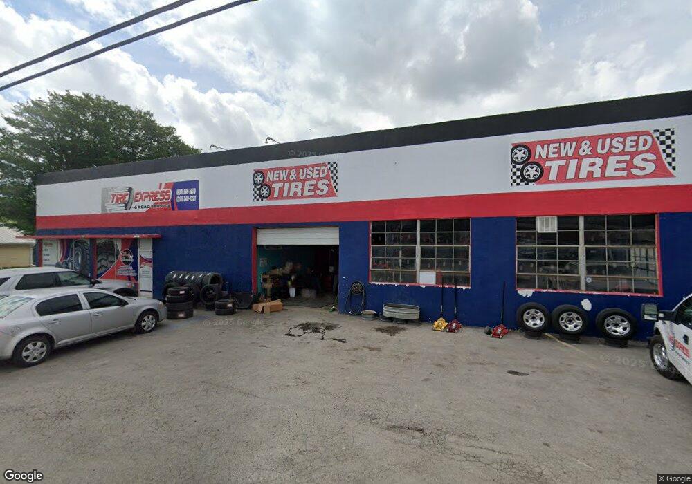 421 E Kingsbury St, Seguin, TX 78155 - photo 1