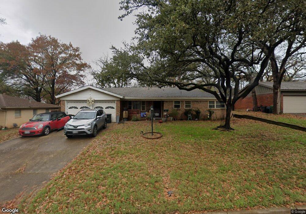 848 Woodcrest Dr, Hurst, TX 76053 - photo 1