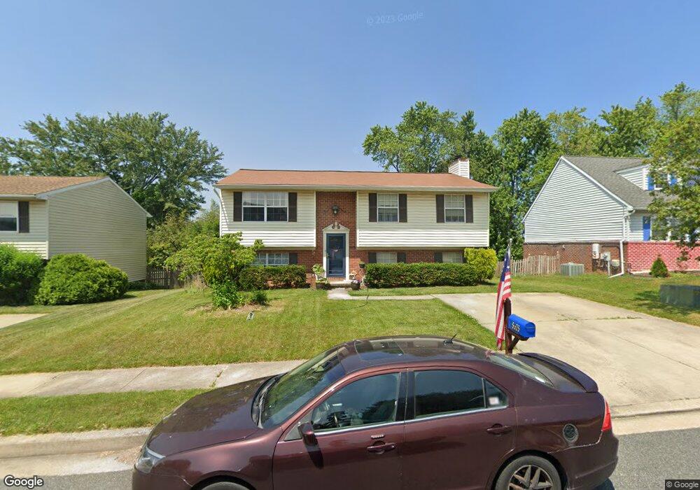 8606 Silver Knoll Dr, Perry Hall, MD 21128 - photo 1