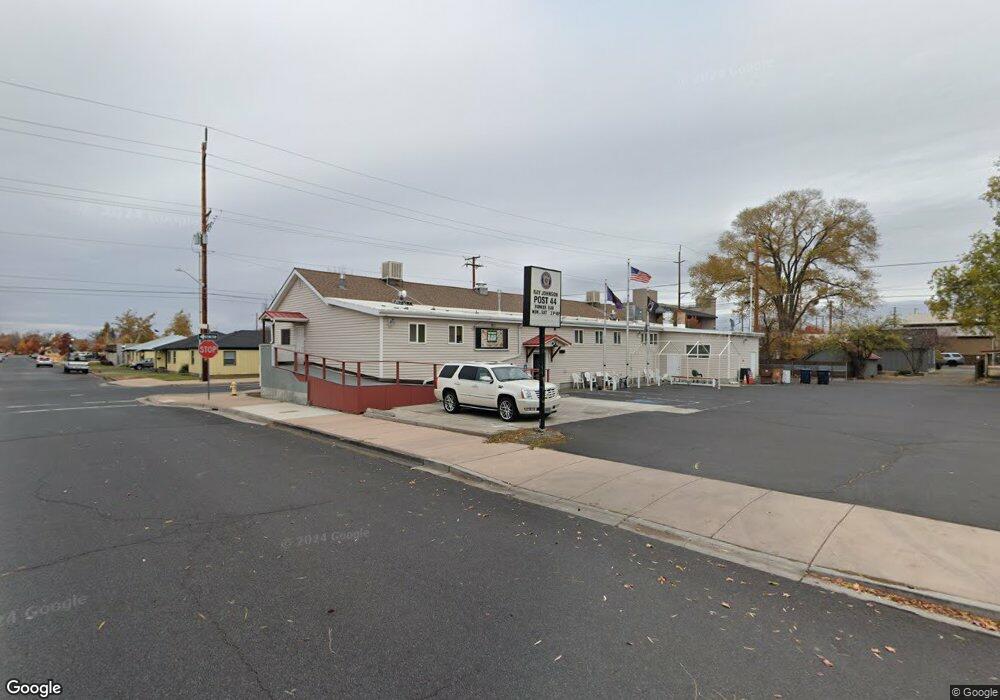 704 SW 8th St, Redmond, OR 97756 - photo 1