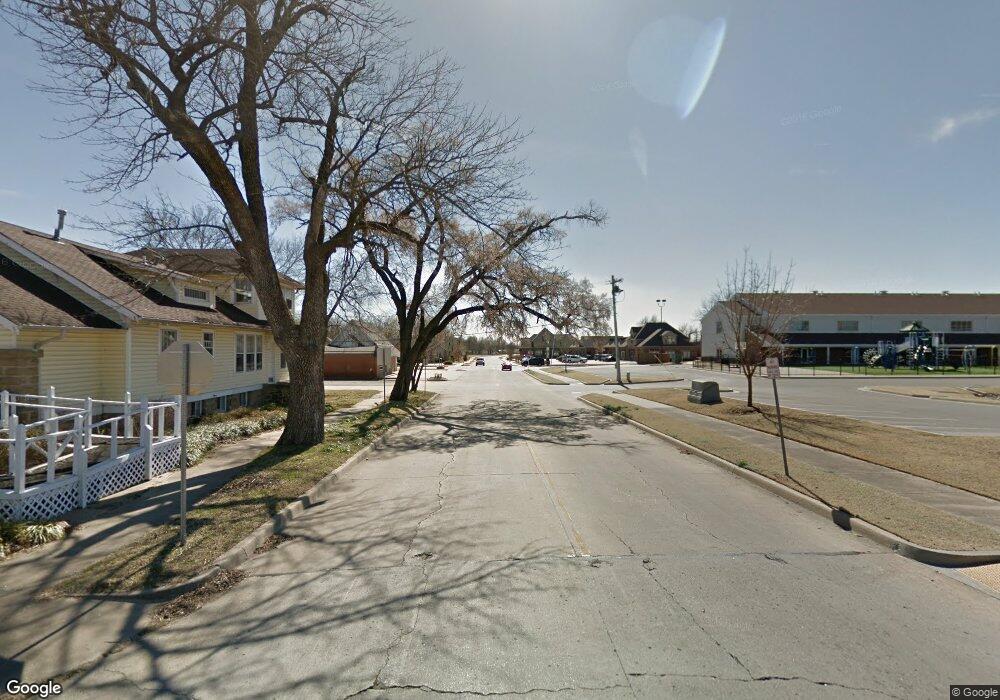 105 S Florence Ave, Claremore, OK 74017 - photo 1