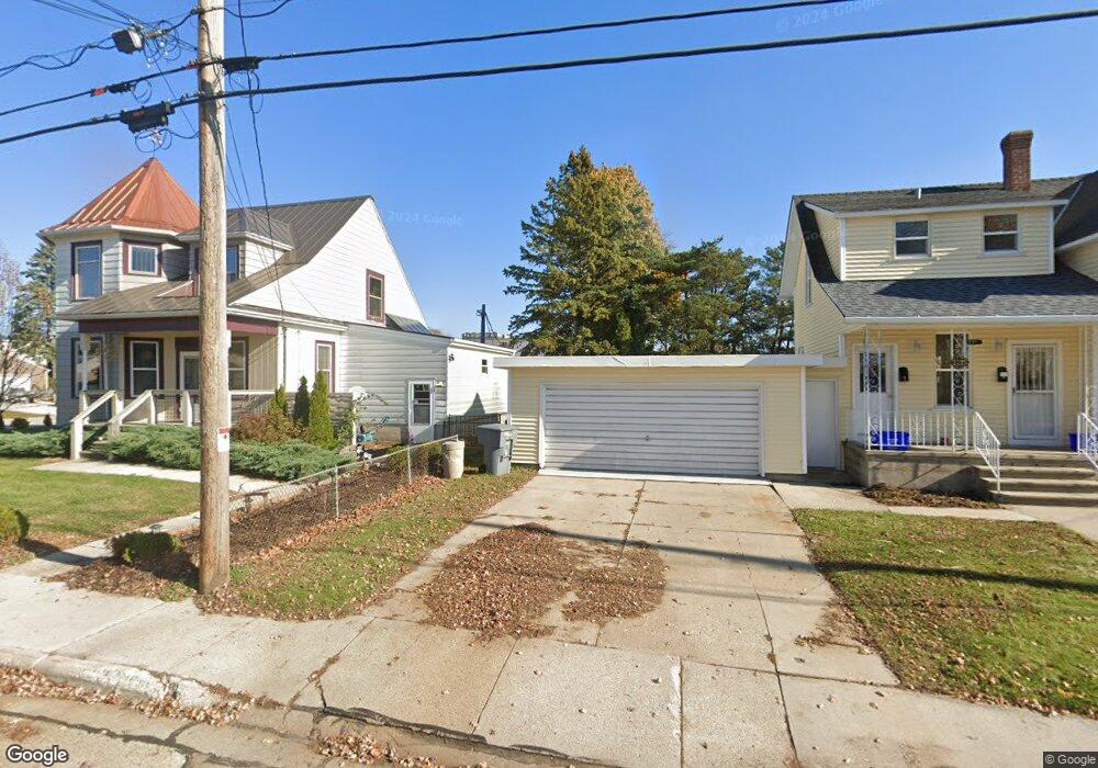 2215 School St, Two Rivers, WI 54241 - photo 1