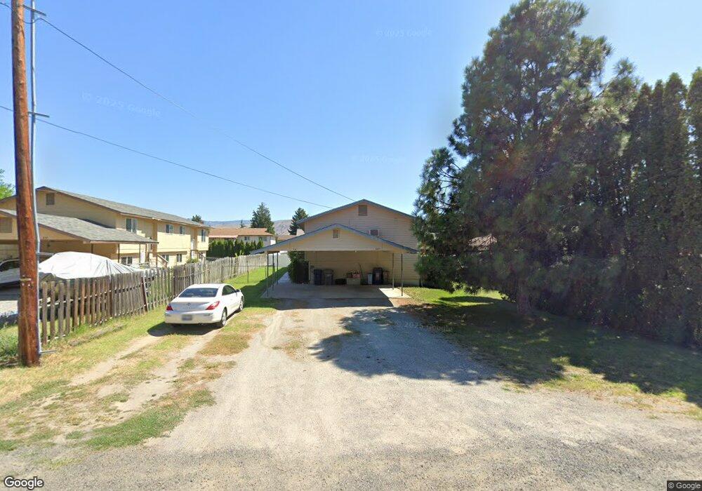 345 13th St NE, East Wenatchee, WA 98802 - photo 1
