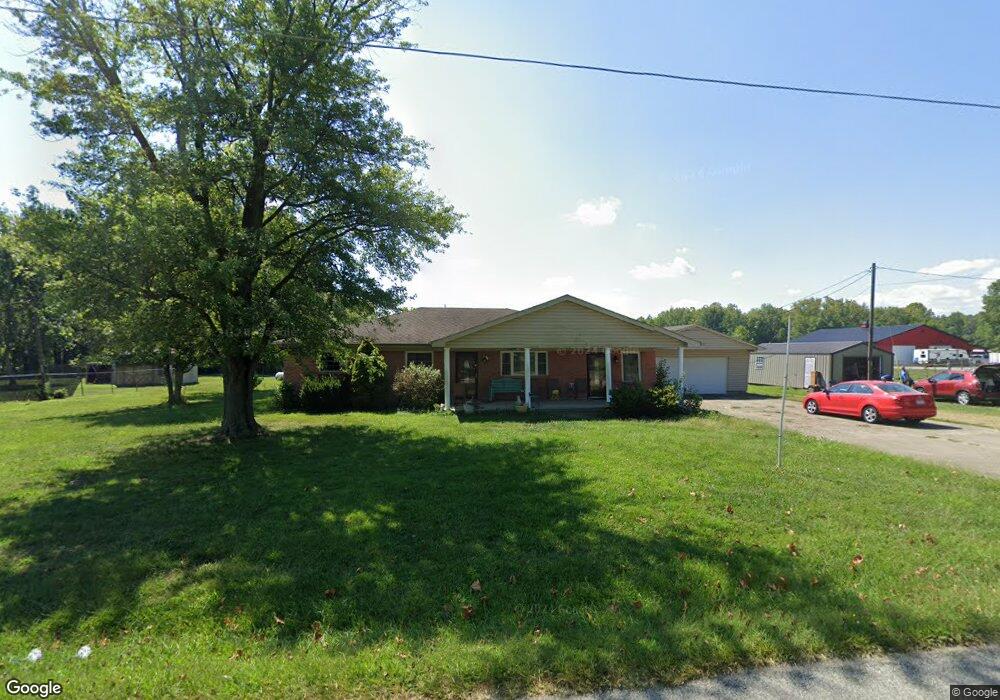 4611 W Deaver Rd, Columbus, IN 47201 - photo 1