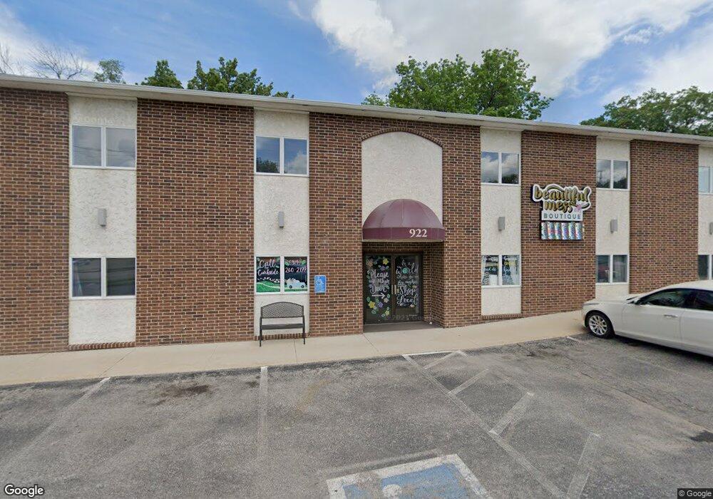 922 Rainbow Dr unit 100, Cedar Falls, IA 50613 - photo 1