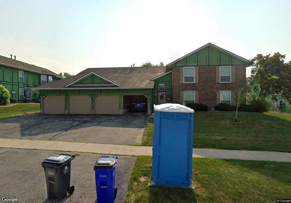 3607 Foxborough Terrace NE, Cedar Rapids, IA 52402 - photo 1