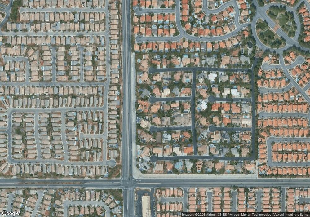 10025 Rolling Glen Ct, Las Vegas, NV 89117 - photo 1