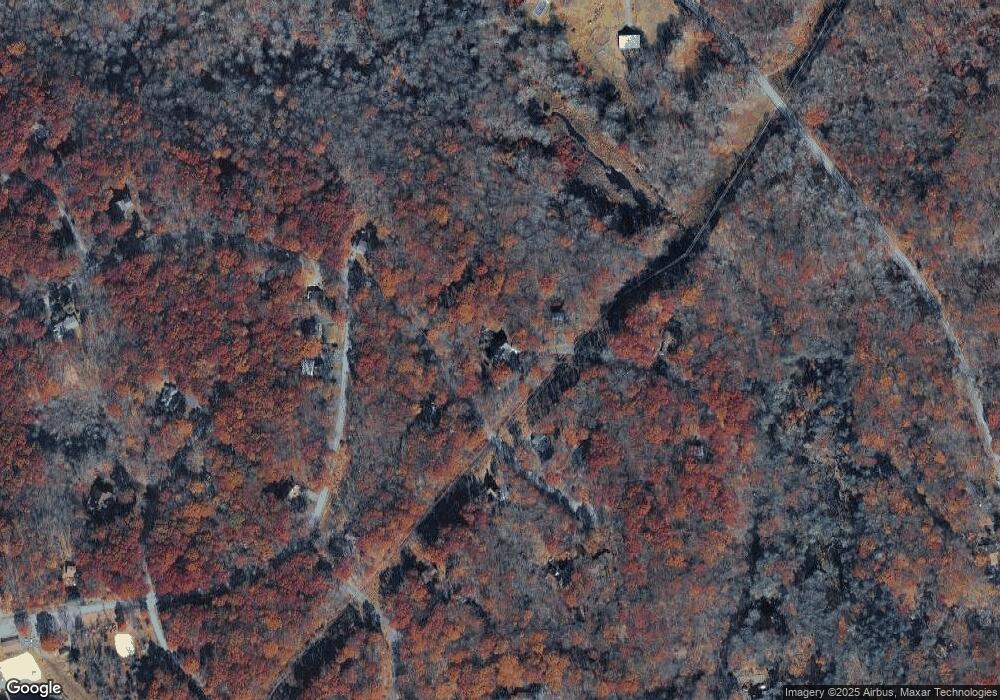 2236 Sparrow Rd, Bushkill, PA 18324 - photo 1