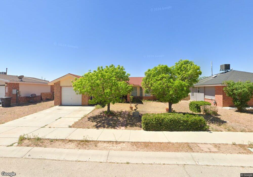 513 Lauren St, Horizon City, TX 79928 - photo 1