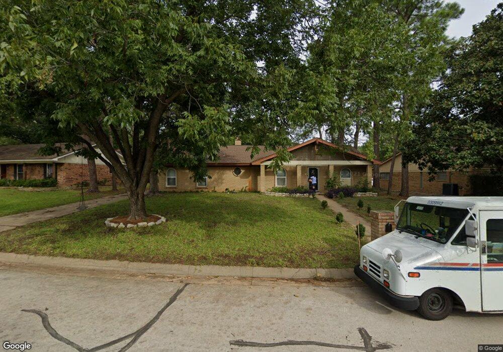 1813 Lincolnshire Dr, Bedford, TX 76021 - photo 1