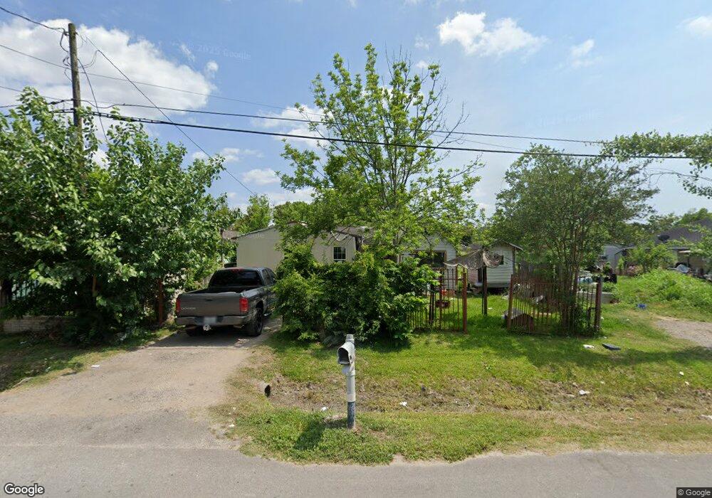 4922 Mohawk St, Houston, TX 77093 - photo 1