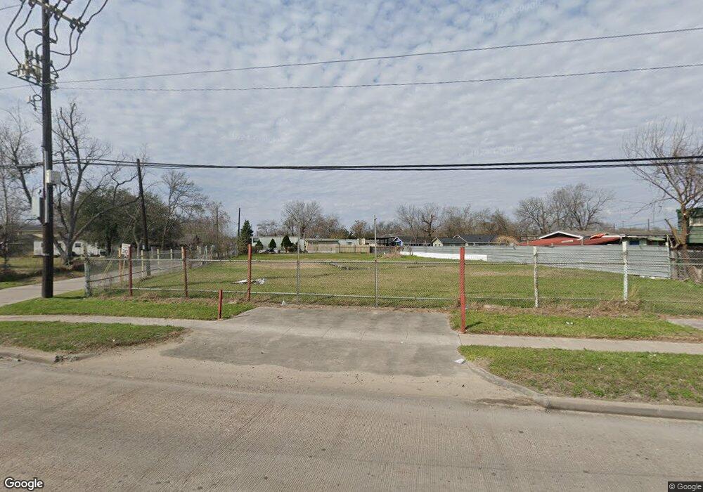 11625 Eastex Fwy, Houston, TX 77093 - photo 1