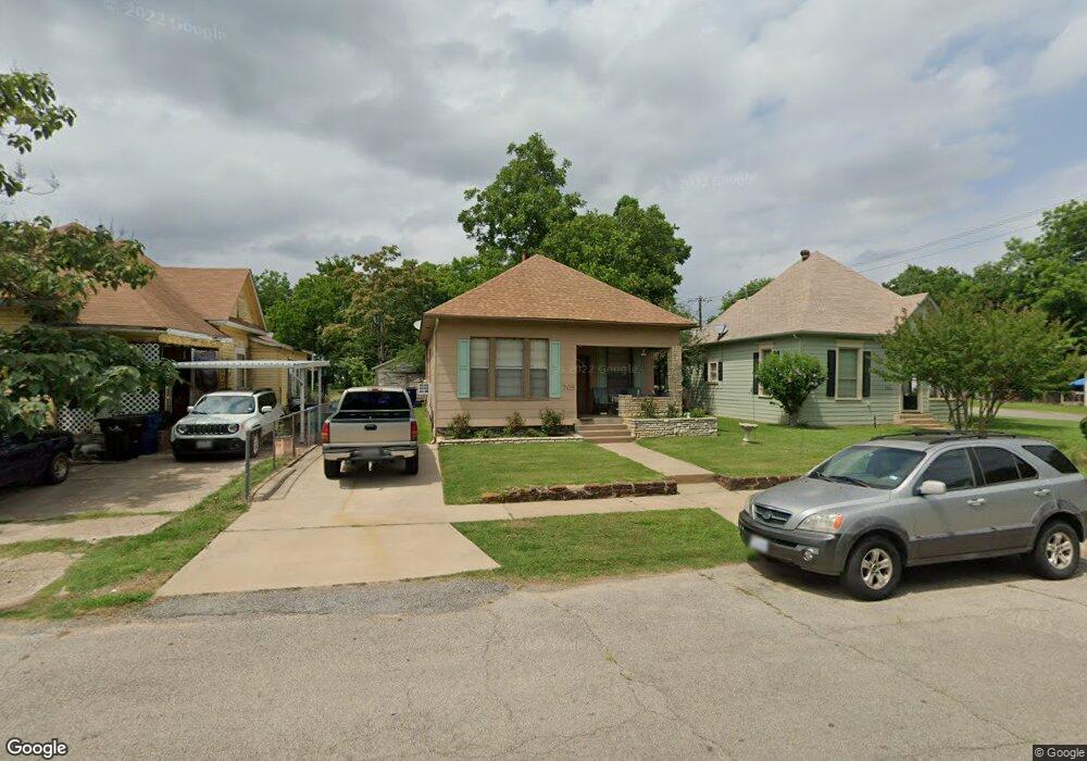 705 W Monterey St, Denison, TX 75020 - photo 1