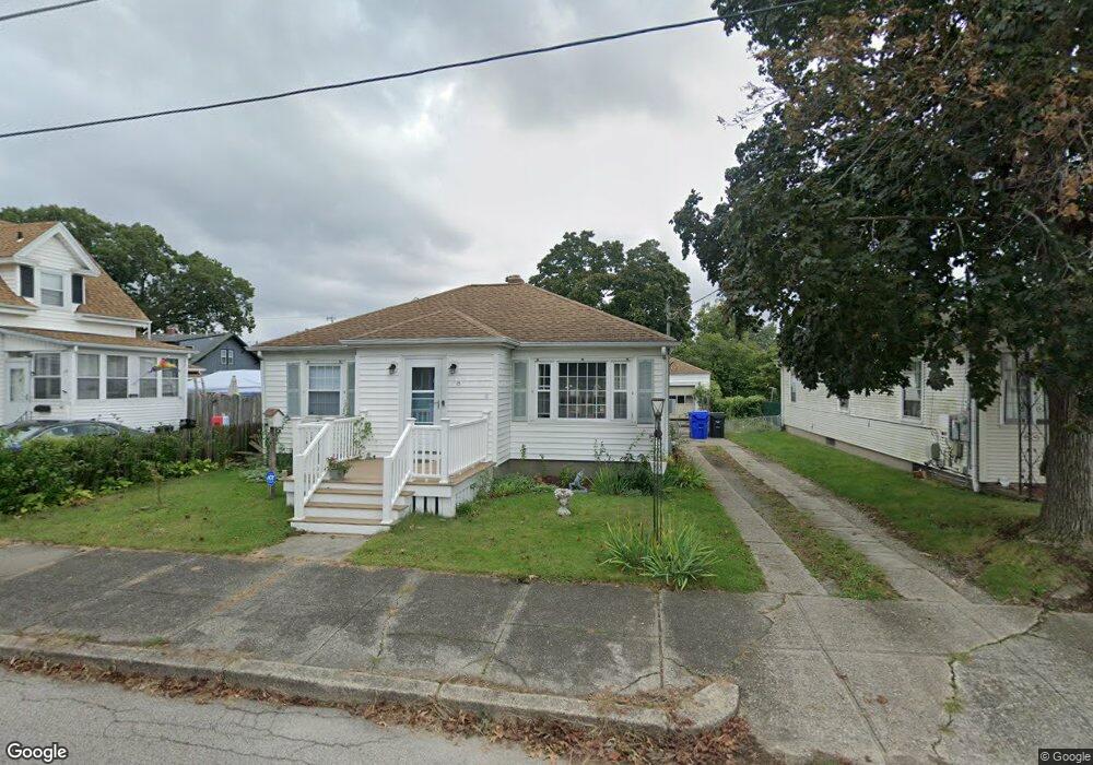 15 Short St, Pawtucket, RI 02861 - photo 1