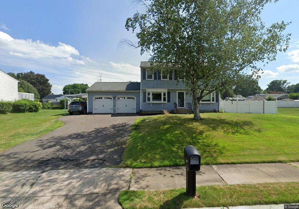 27 Southwood Dr, West Hartford, CT 06110 - photo 1