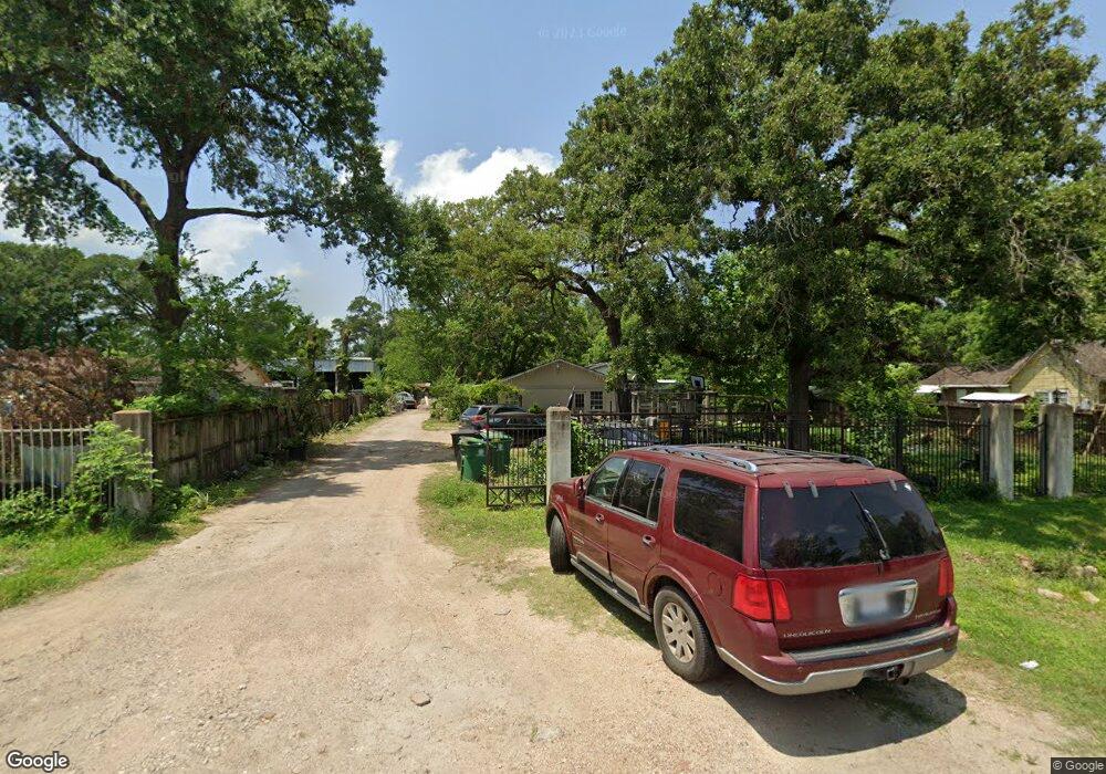 9033 Friendly Rd, Houston, TX 77093 - photo 1