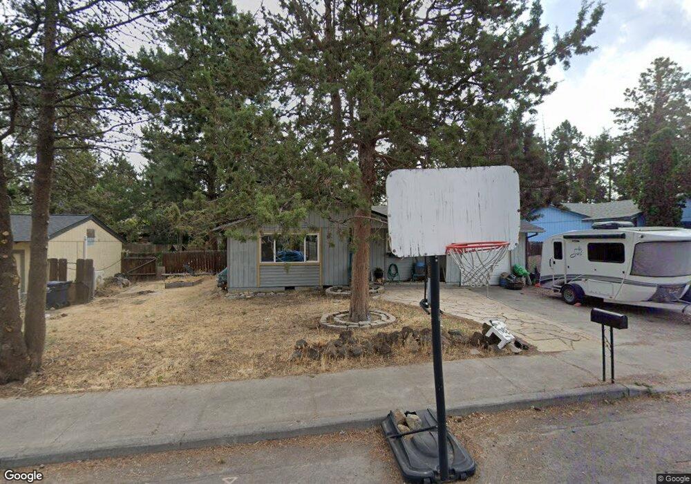 932 SE 5th St, Bend, OR 97702 - photo 1