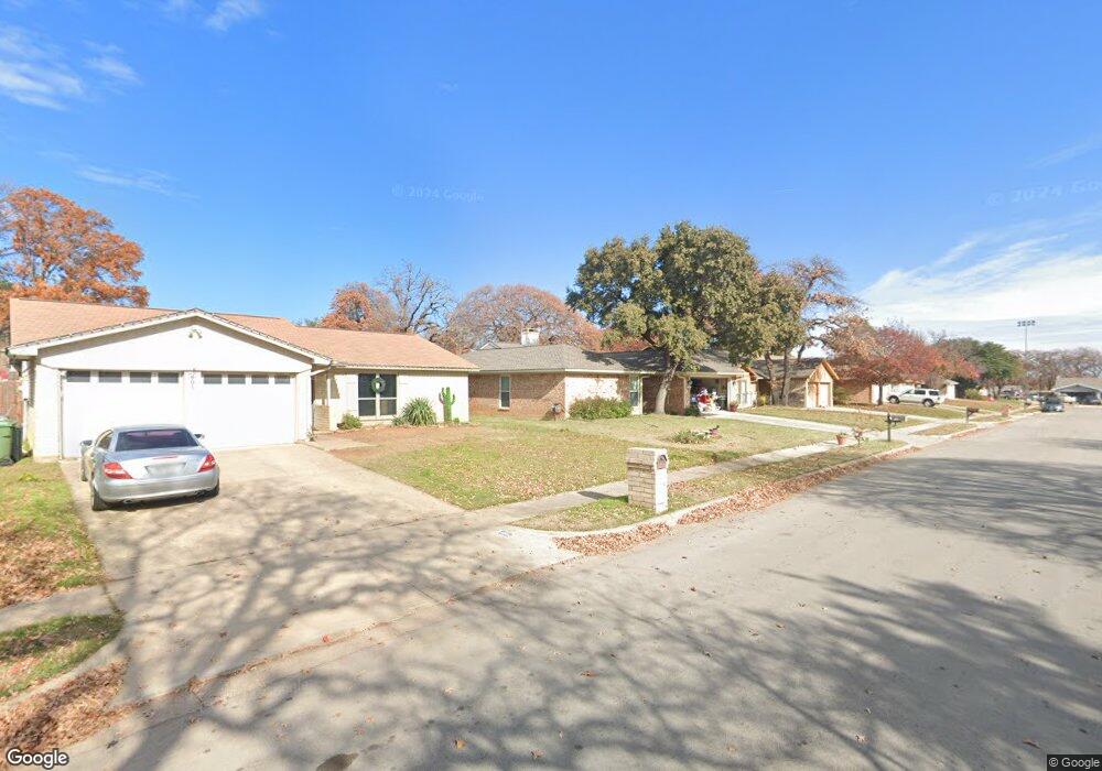 805 Mountain Laurel Ln, Bedford, TX 76021 - photo 1