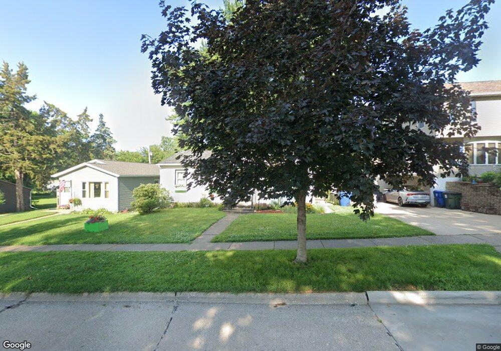 3426 N Sturdevant St, Davenport, IA 52806 - photo 1