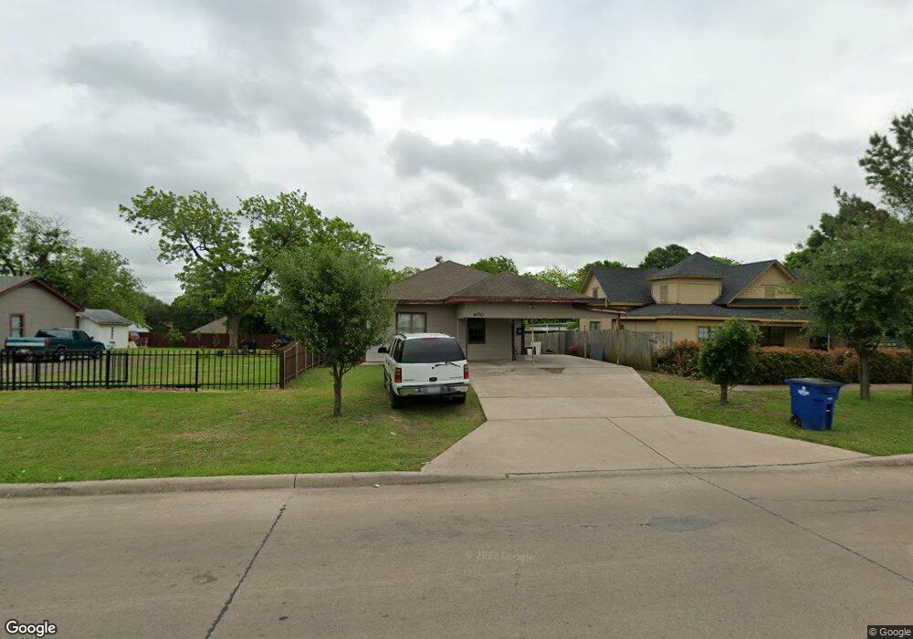 900 NE Main St, Ennis, TX 75119 - photo 1