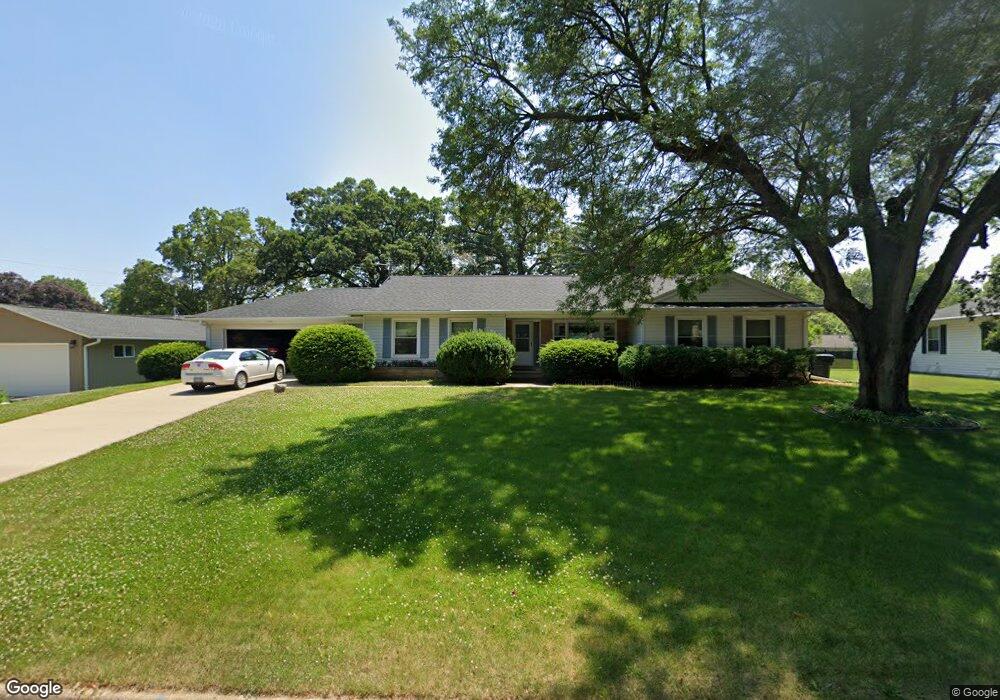 3315 Iowa Ave SE, Cedar Rapids, IA 52403 - photo 1