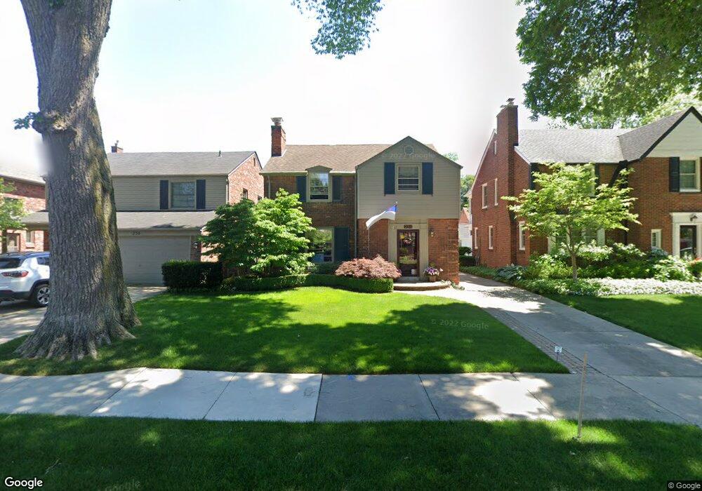 234 Fisher Rd, Grosse Pointe Farms, MI 48230 - photo 1