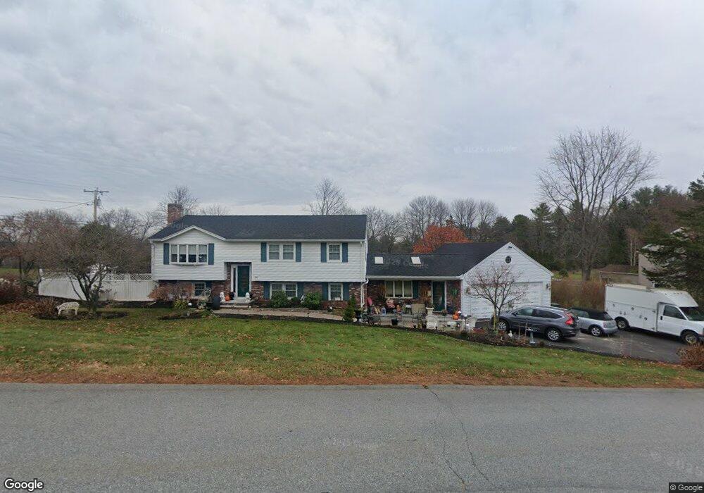 10 Horseshoe Rd, Dracut, MA 01826 - photo 1